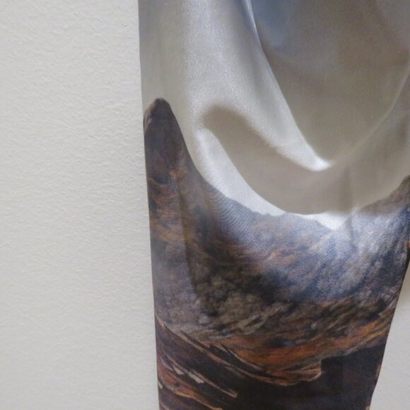 BLACKMILK Mountains Of Mars 2.0 Leggings Alt Punk Goth Stretch Shine - Size M - Picture 12 of 15